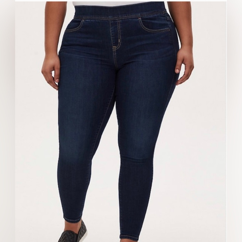 Torrid Pull On Lean Jean size 2R